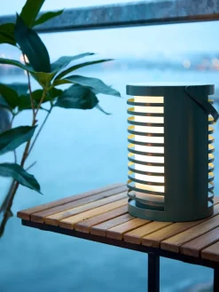 Online HAVTERNELámpara a pilas HAVTERNE Ø16xA22cm verde oliva Iluminación Exterior