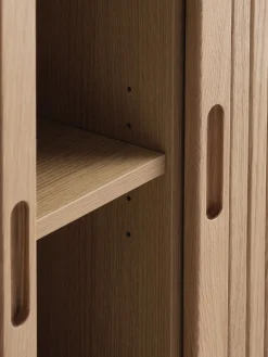 Outlet LYNGVIGAparador LYNGVIG 120cm 2 puertas persiana Aparadores|Aparadores