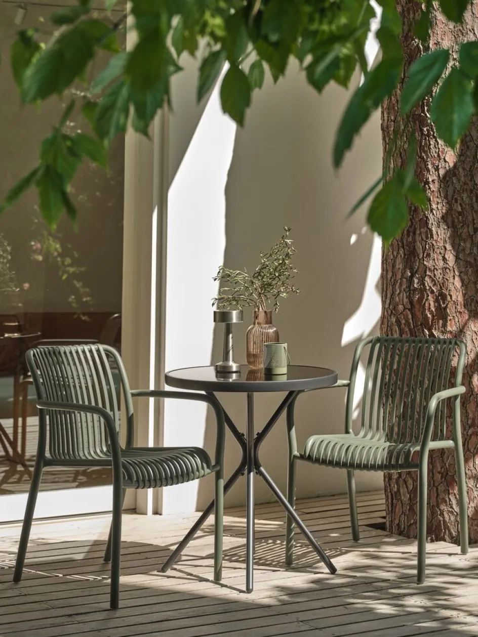 Online RADSTRUP + NABBENMesa RADSTRUP Ø60 negro + 2 sillas NABBEN Conjuntos Mesa Y Sillas De Jardín