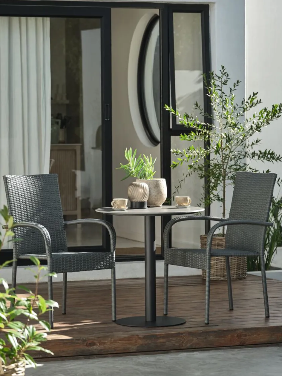 New VAMDRUP + GUDHJEMMesa VAMDRUP Ø70 + 2 sillas GUDHJEM gris Conjuntos Mesa Y Sillas De Jardín